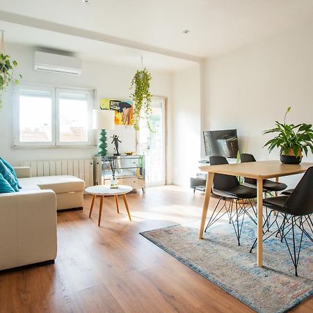 Bright Apartment In Lissabon Buitenkant foto