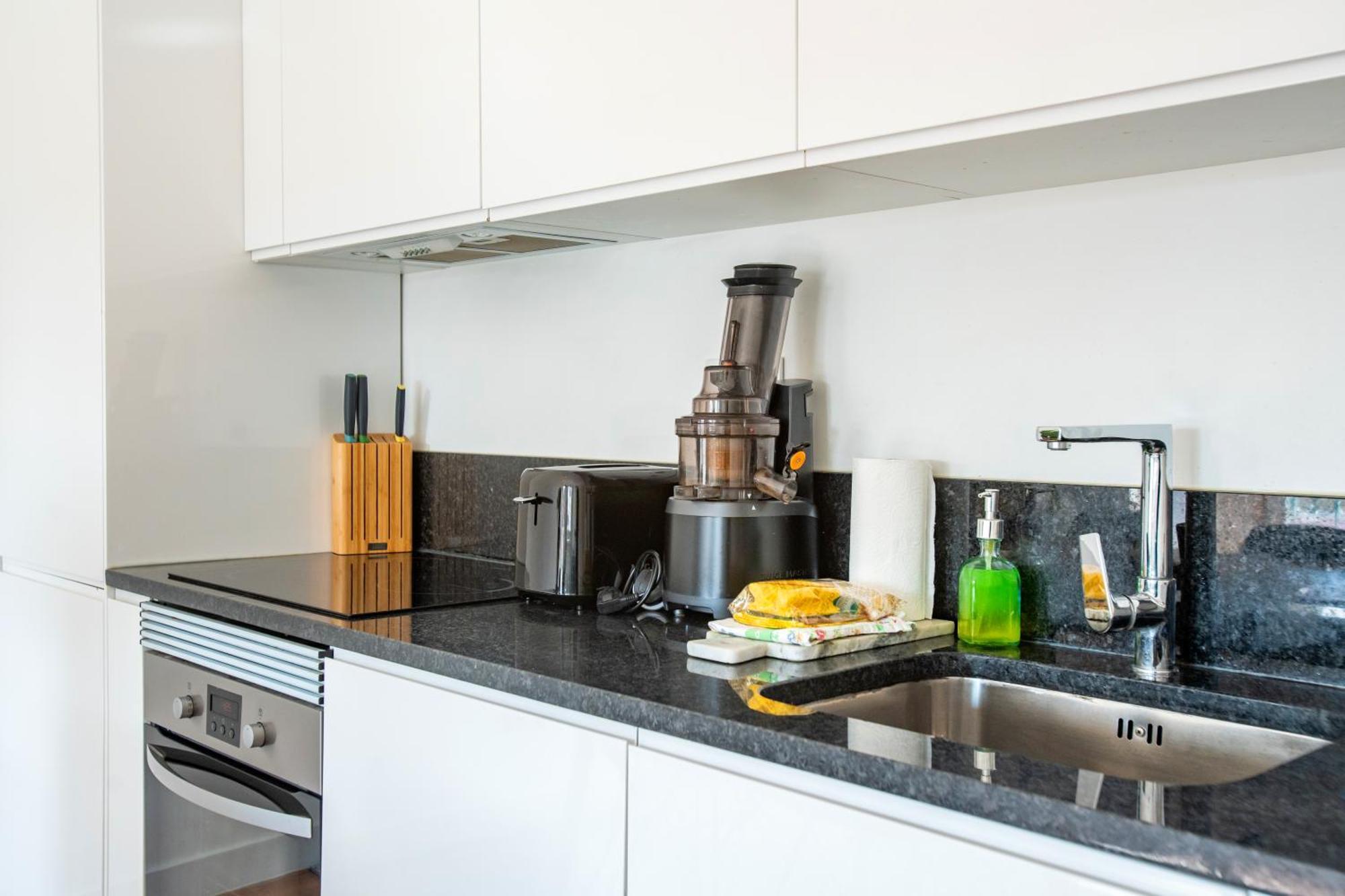 Bright Apartment In Lissabon Buitenkant foto